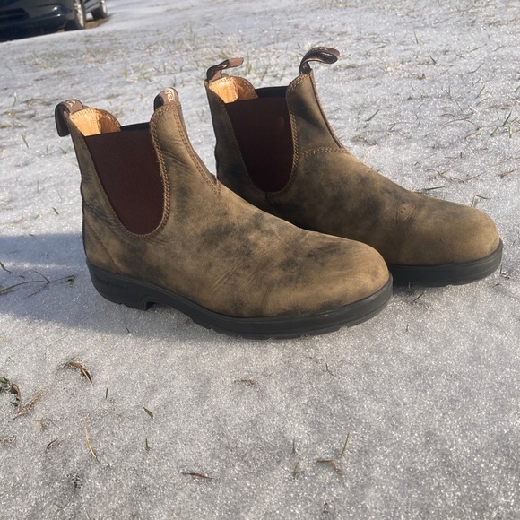 Blundstone Other - Blundstone Men's Rustic Brown Chelsea Boots